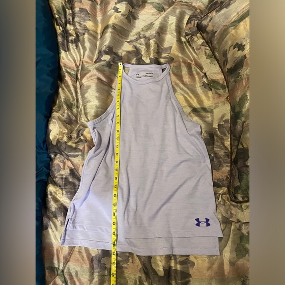 Underarmour workout top - Picture 2 of 3